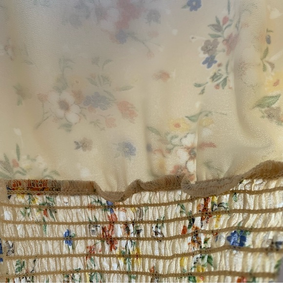 ASTR The Label Flutter Sleeve Cream Yellow Floral Smocked Top Women Size Small - Picture 11 of 16